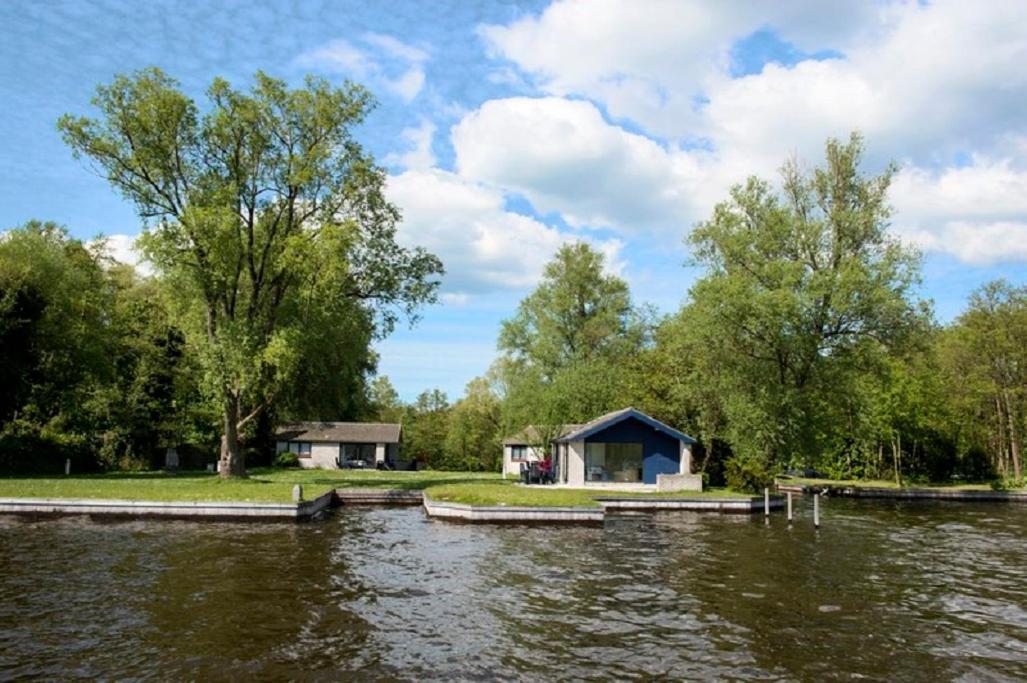 Bungalow Op Eiland Hotell Loosdrecht Exteriör bild